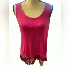 White House Black Amazon Collection Tank NWT